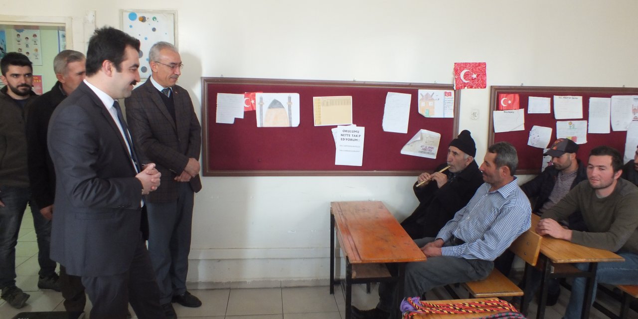 Ulaş Kaymakamı Akköz kursiyerleri ziyaret etti