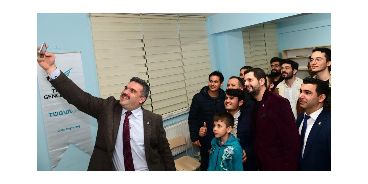 AÜ Rektörü Prof. Dr. Çomaklı'dan TÜGVA'ya ziyaret