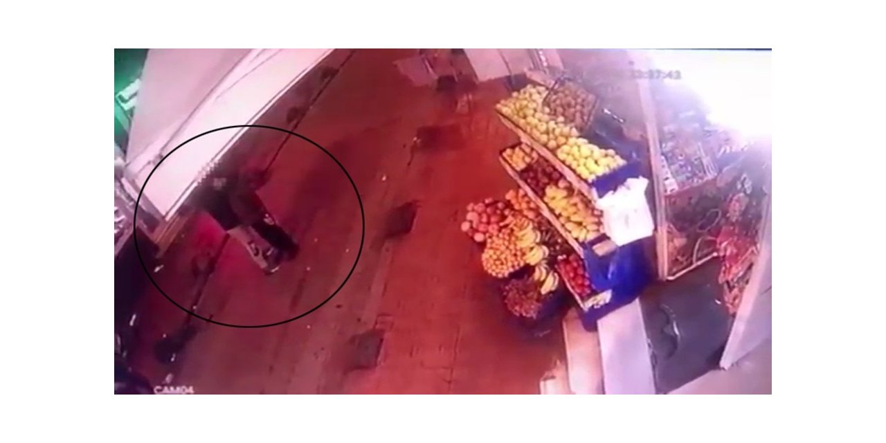 Beyoğlu’nda cep telefonu hırsızlığı kamerada