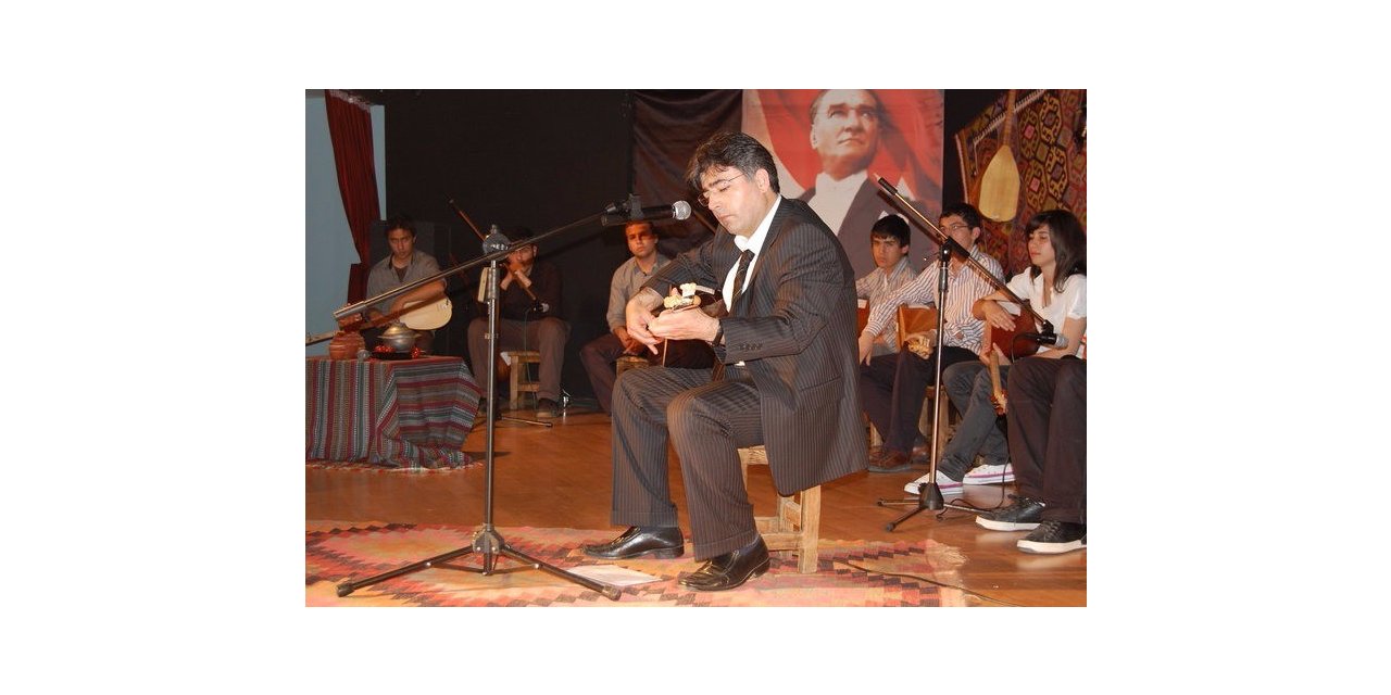 Müzik öğretmeni atölyesinde ölü bulundu