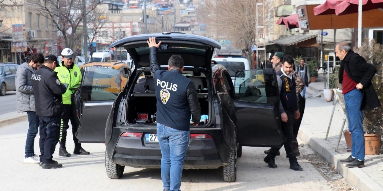 Gaziantep’te helikopter destekli trafik uygulaması