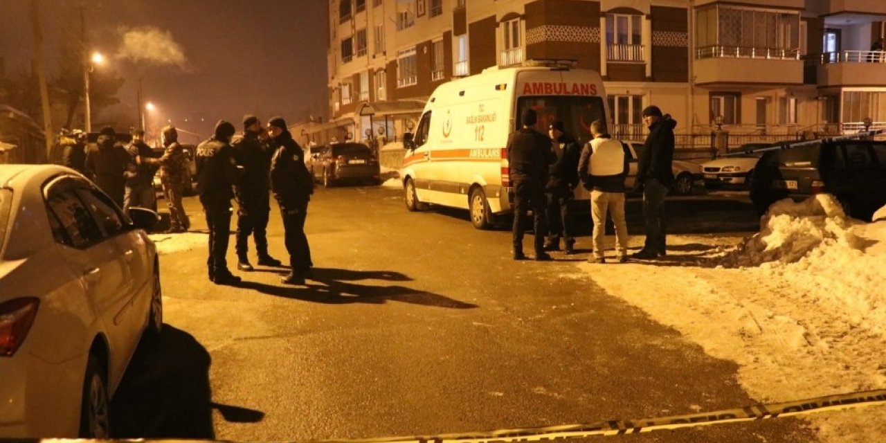 Çatıya çıkan cezaevi firarisi, polisi harekete geçirdi
