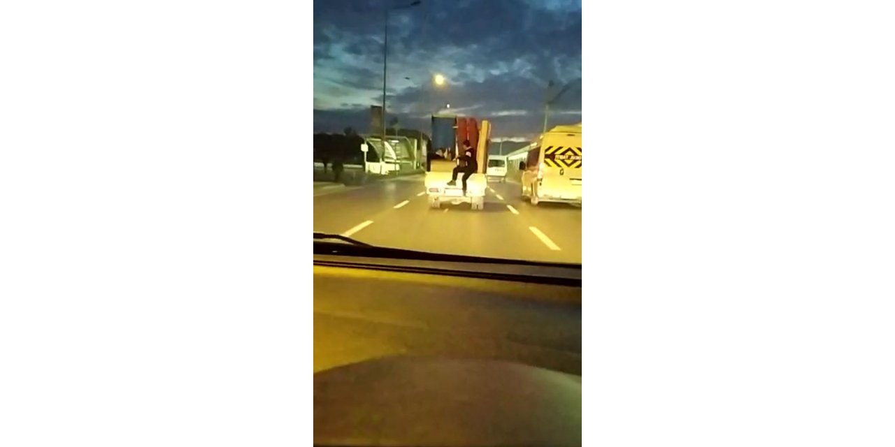 Bursa’da trafikteki tehlikeli yolculuk vatandaşları korkuttu