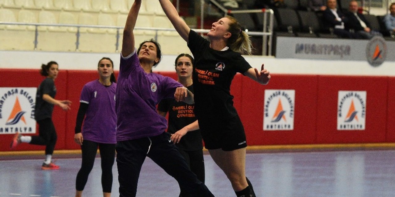 Başkan Uysal: "Hentbolda uzun vadeli bir yapılanma içindeyiz"