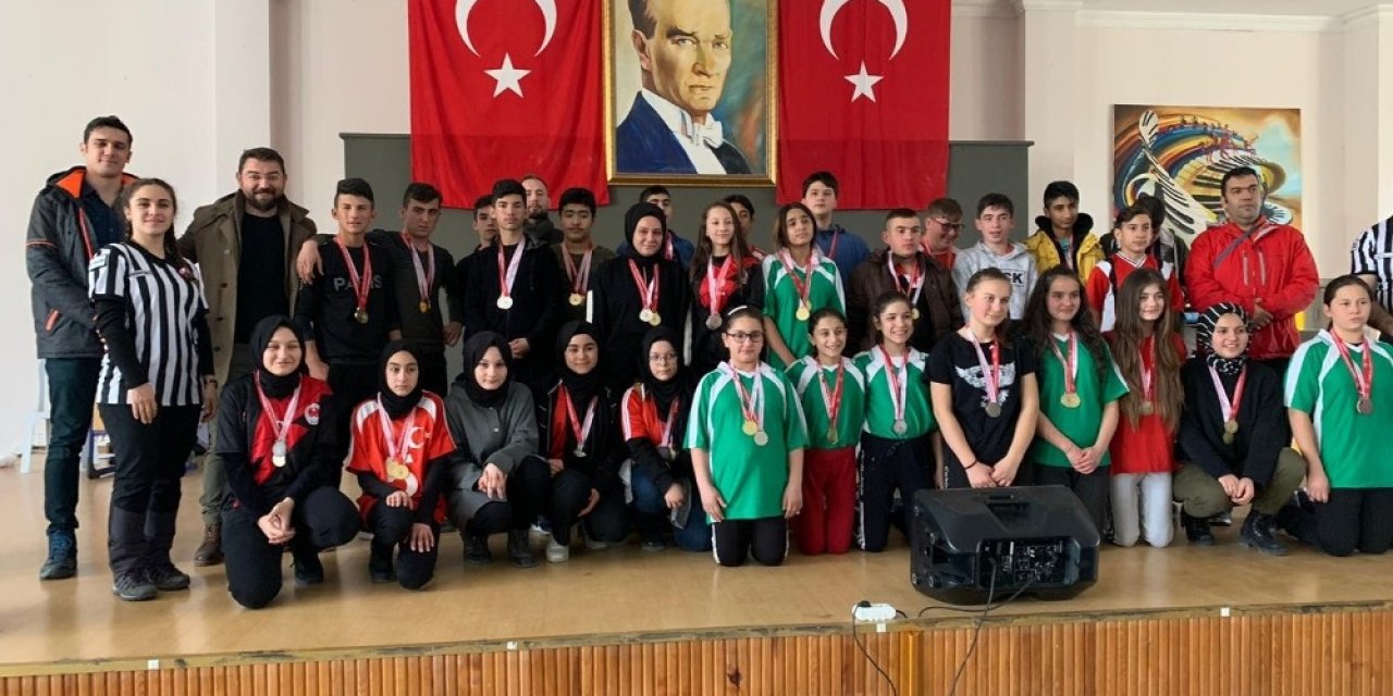 Bilek Güreşi Grup Müsabakalar Isparta’da
