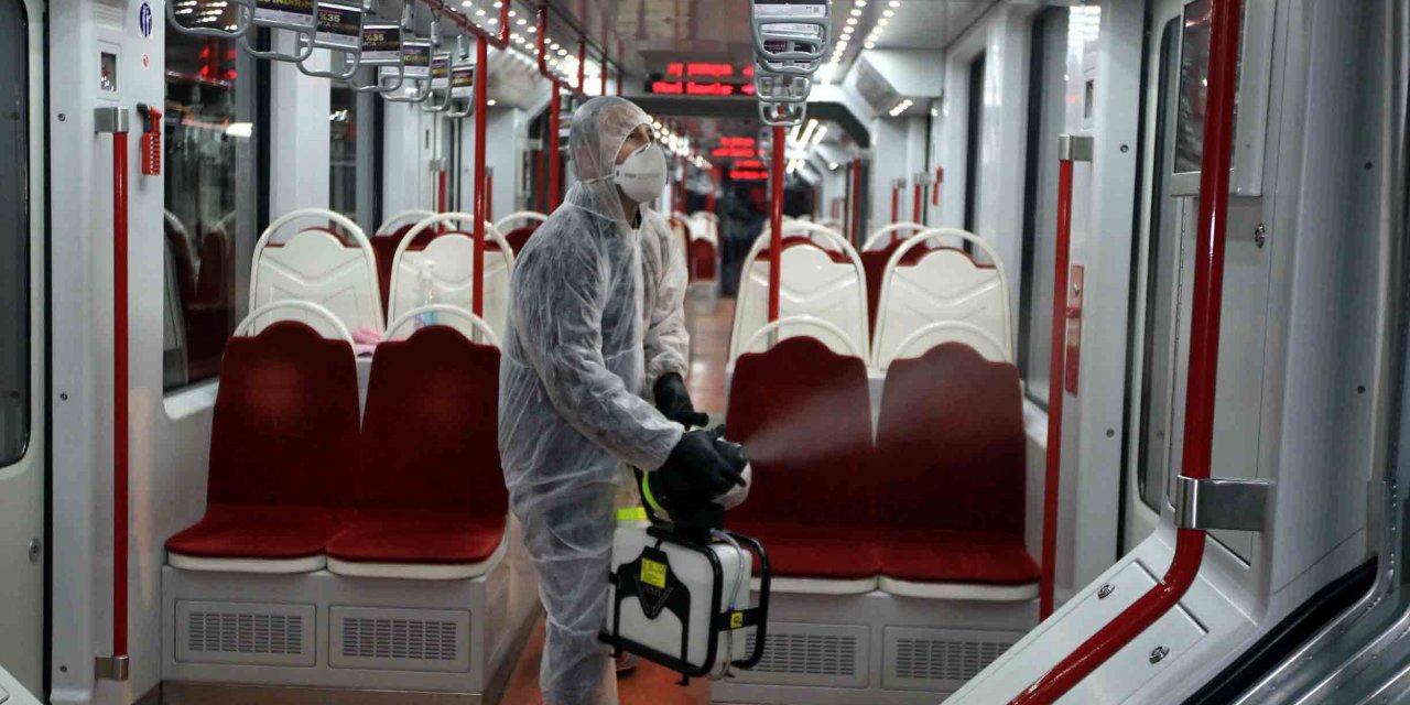 Samsun'da tramvaylar virüslere karşı ULV sisleme cihazı ile dezenfekte ediliyor