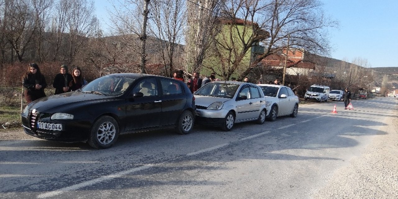 Bilecik’te zincirleme trafik kazası: 3 yaralı