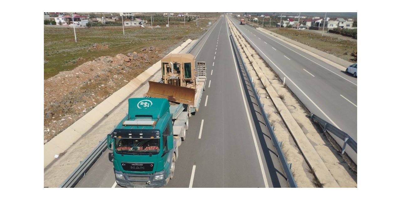 Sınır birliklerine tank sevkıyatı