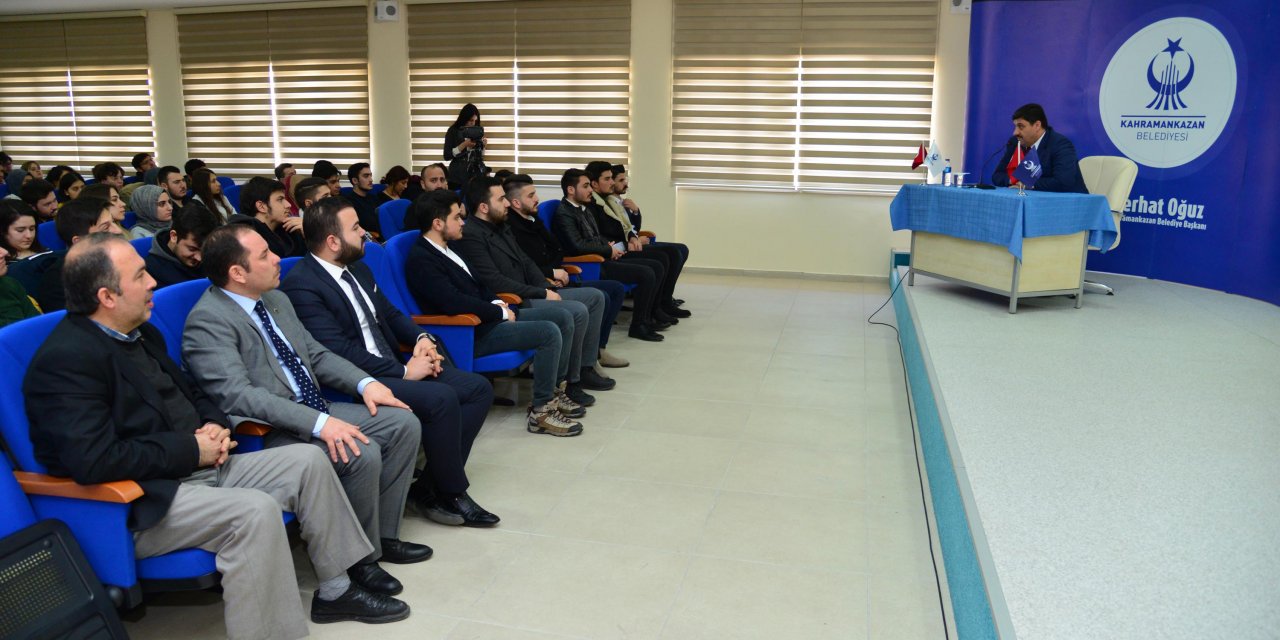 Kahramankazan Belediye Başkanı Oğuz, üniversite öğrencileriyle buluştu