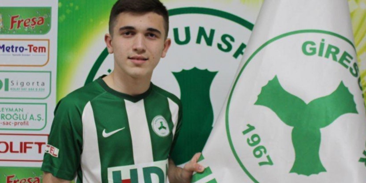 Giresunspor'da Arda Kılıç ile profesyonel sözleşme imzalandı