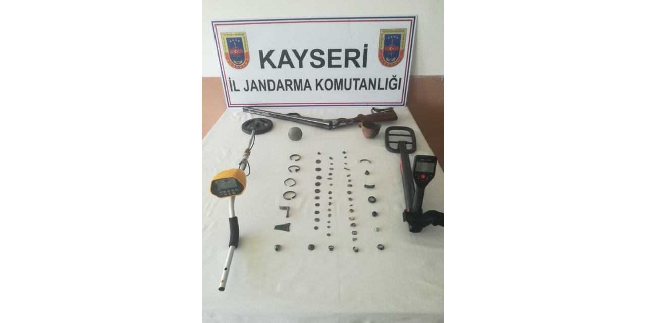 Jandarmadan kaçak kazı operasyonu