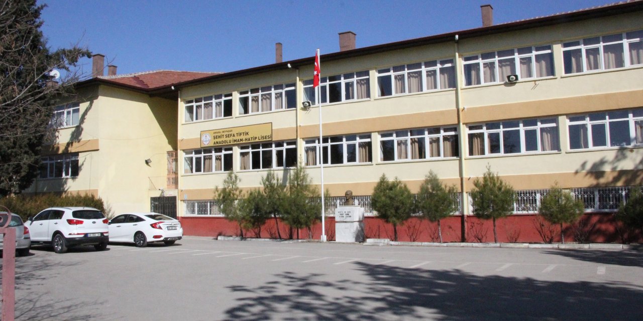 Beypazarı ilçesinde dayanıksız yurt ve okul binaları yıkılacak
