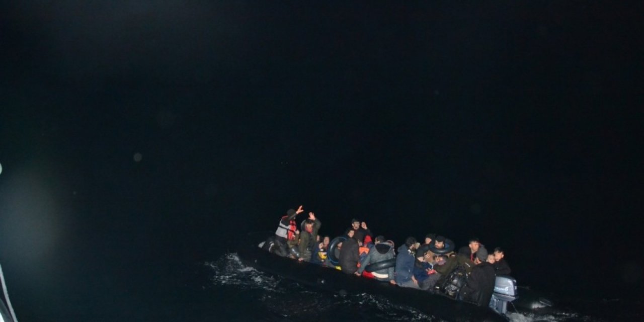 Çanakkale’de 54 mülteci yakalandı