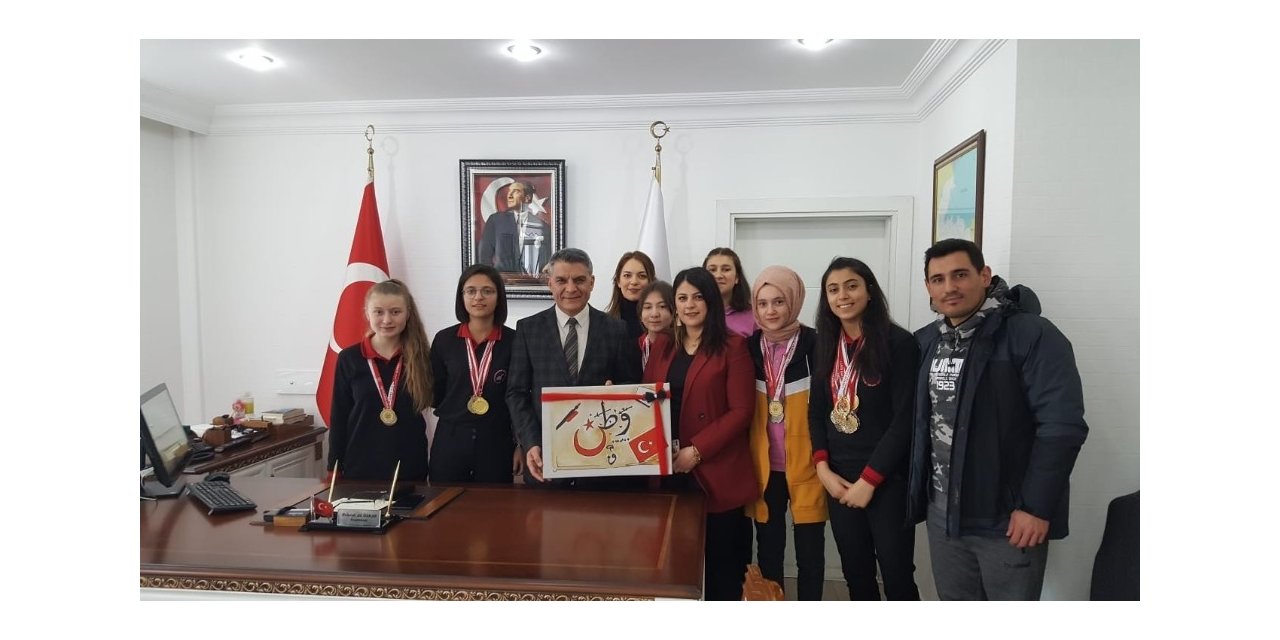Başarılı sporculardan Kaymakam Özkan’a ziyaret