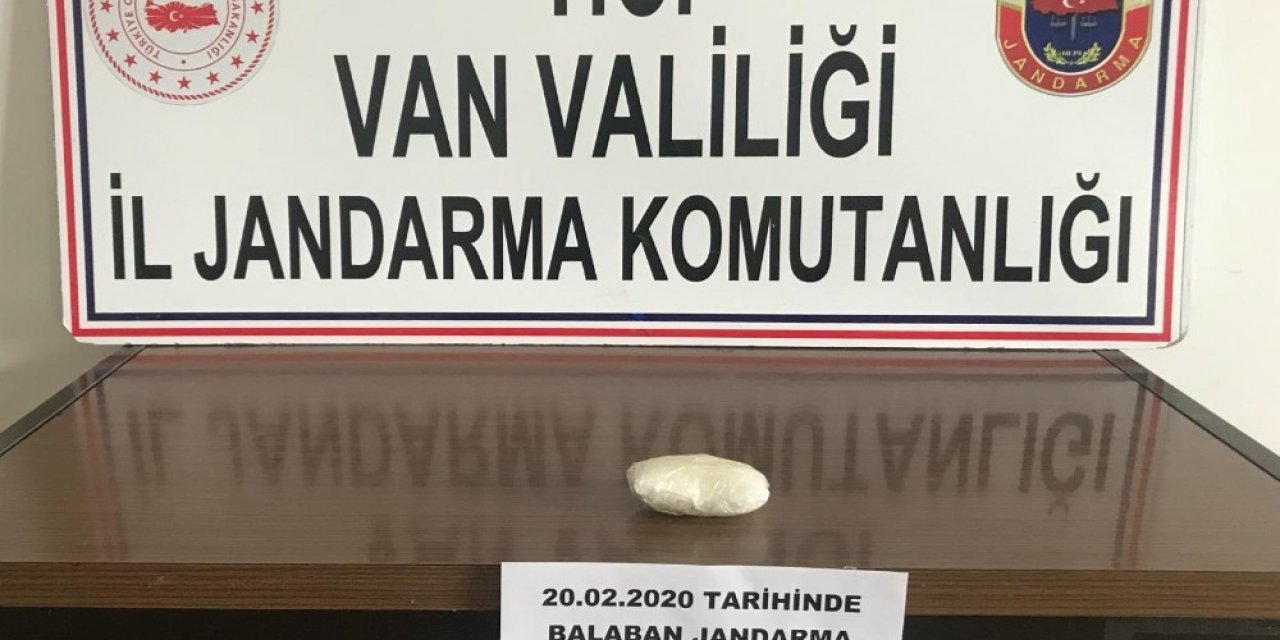 İç çamaşırından uyuşturucu çıktı