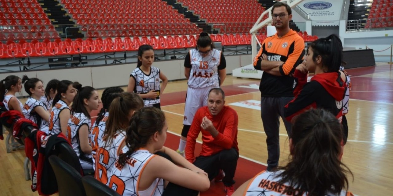 Hasketbol Gençlik U-16 Kız takımı Konya yolcusu