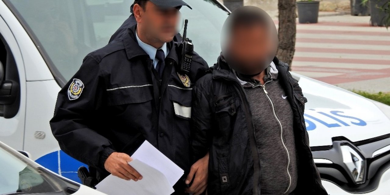156 yıl 117 ay hapis cezası bulunan cezaevi firarisi Çeşme’de yakalandı