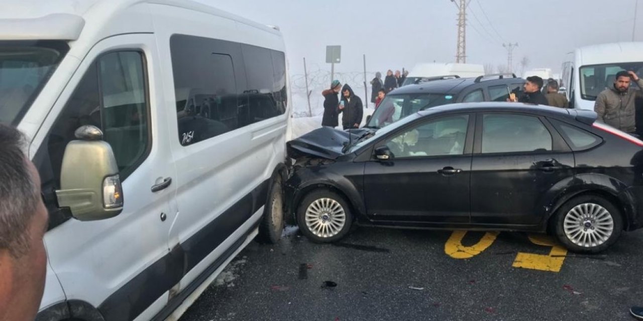 Van’da zincirleme kaza: 5 yaralı