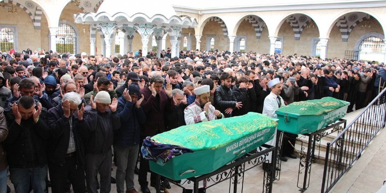 Kazada ölen Gülmez çifti toprağa verildi