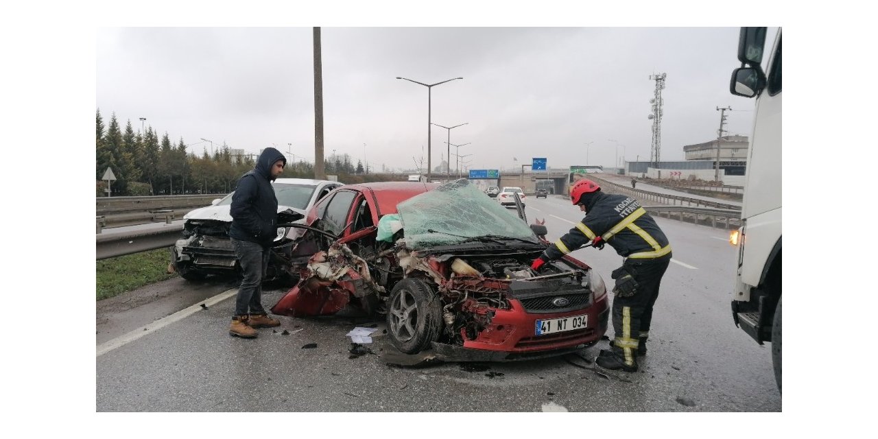 Gebze’de zincirleme trafik kazası: 4 yaralı