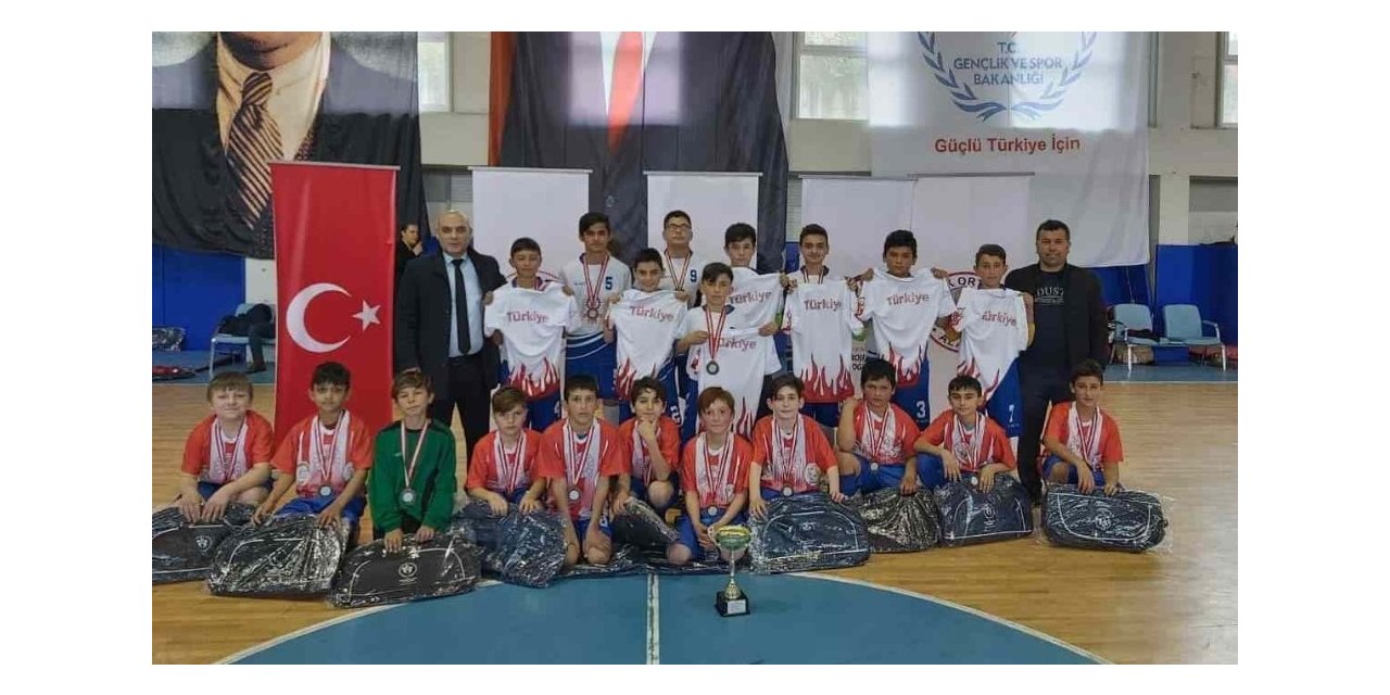 Alaçam okullar arası futsal müsabakaları sona erdi
