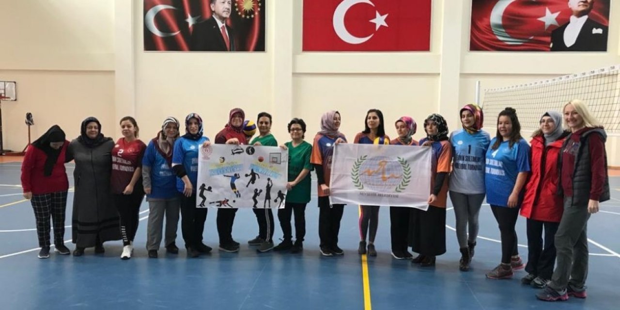 Nevşehir’de “Evinin Sultanları” voleybol turnuvası başladı