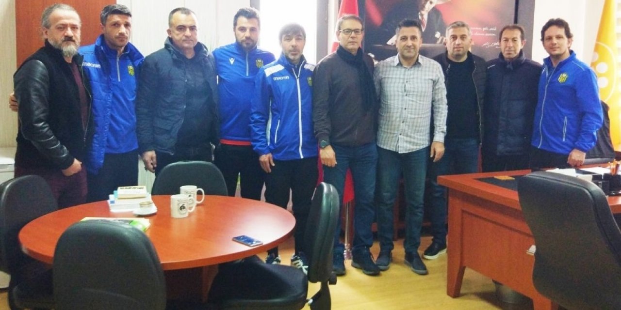 Yeni Malatyaspor altyapı antrenörleri Dekan Gündoğdu’ya ziyaret