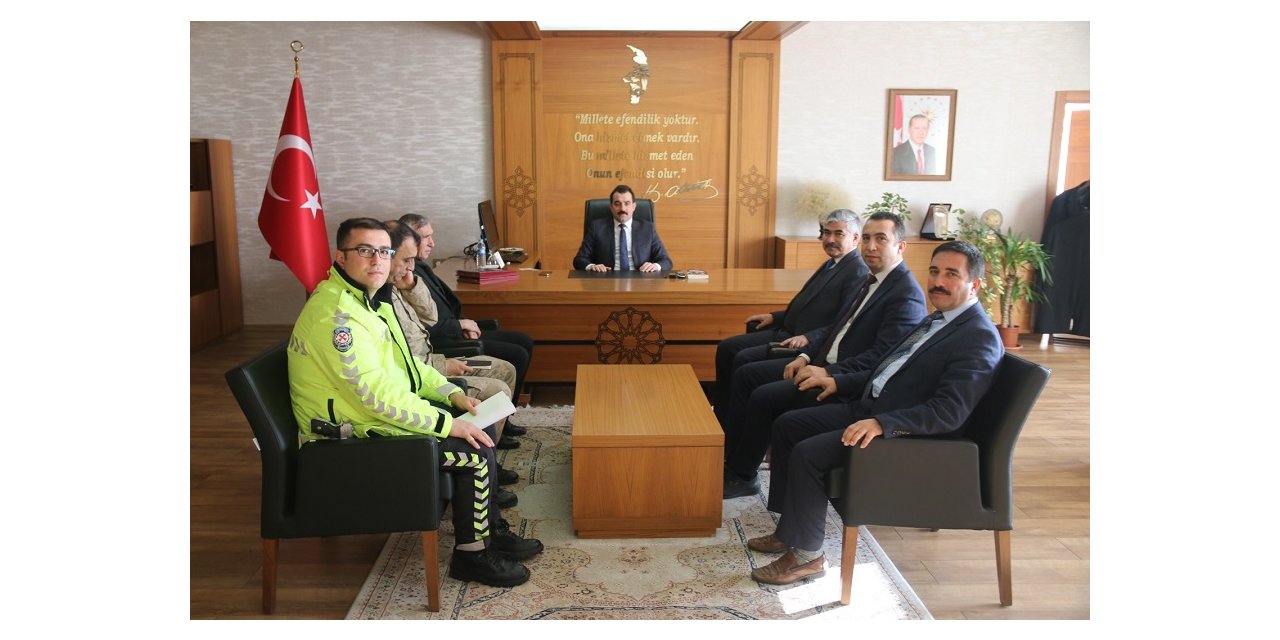 Ulaş'ta otobüs kazalarının önlenmesine yönelik toplantı yapıldı