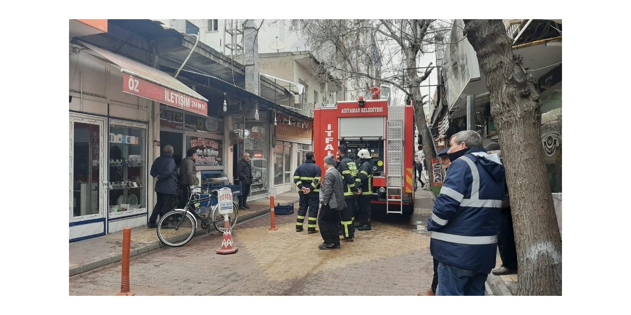 Lokanta yangını korkuttu