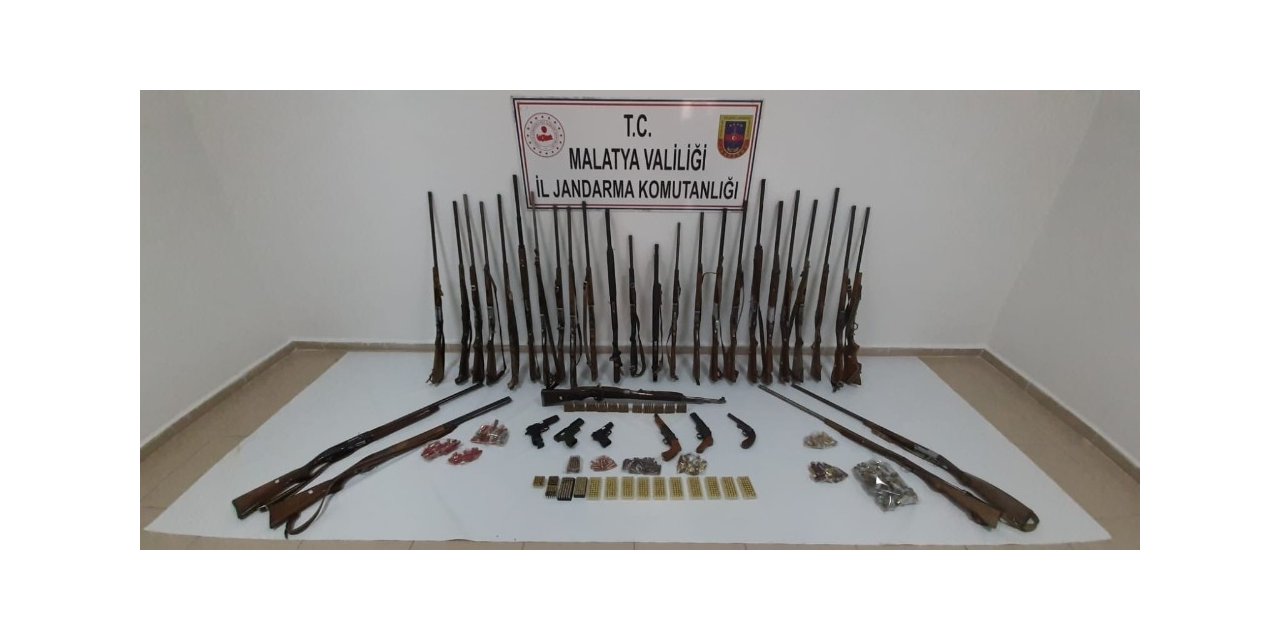 Silah ve mühimmat kaçakçılığından 7 gözaltı