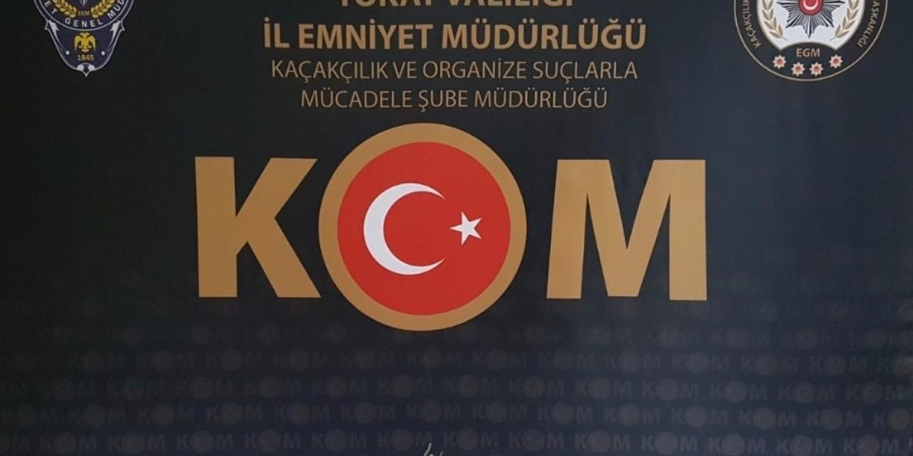 Niksar’da 4 adet tarihi tabanca ele geçirildi