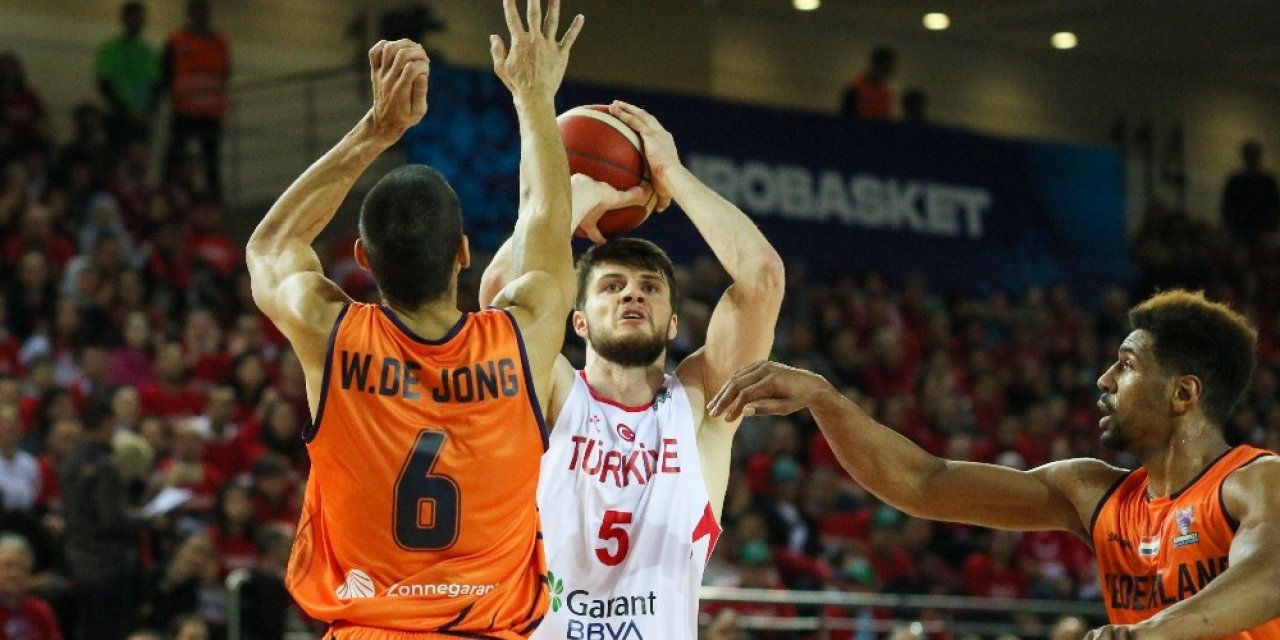 Milli Basketbolcu Birsen: "En iyi şekilde konsantre olup önümüzdeki maçlara odaklanacağız"