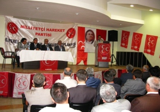 MHP'li 14 vekil Kadınhanı'na gitti