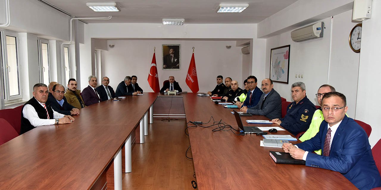 Karaman'da otobüs kazalarının önlenmesine ilişkin toplantı düzenlendi