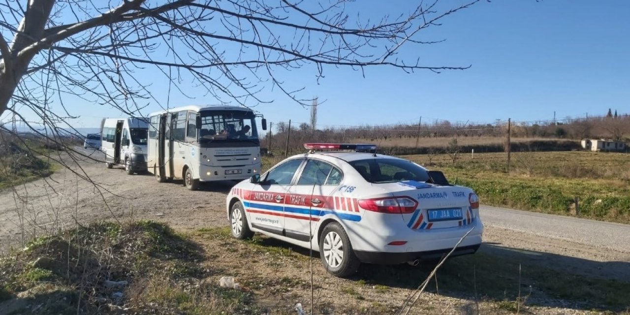 Jandarma Trafik Timleri öğrenci servislerini denetledi
