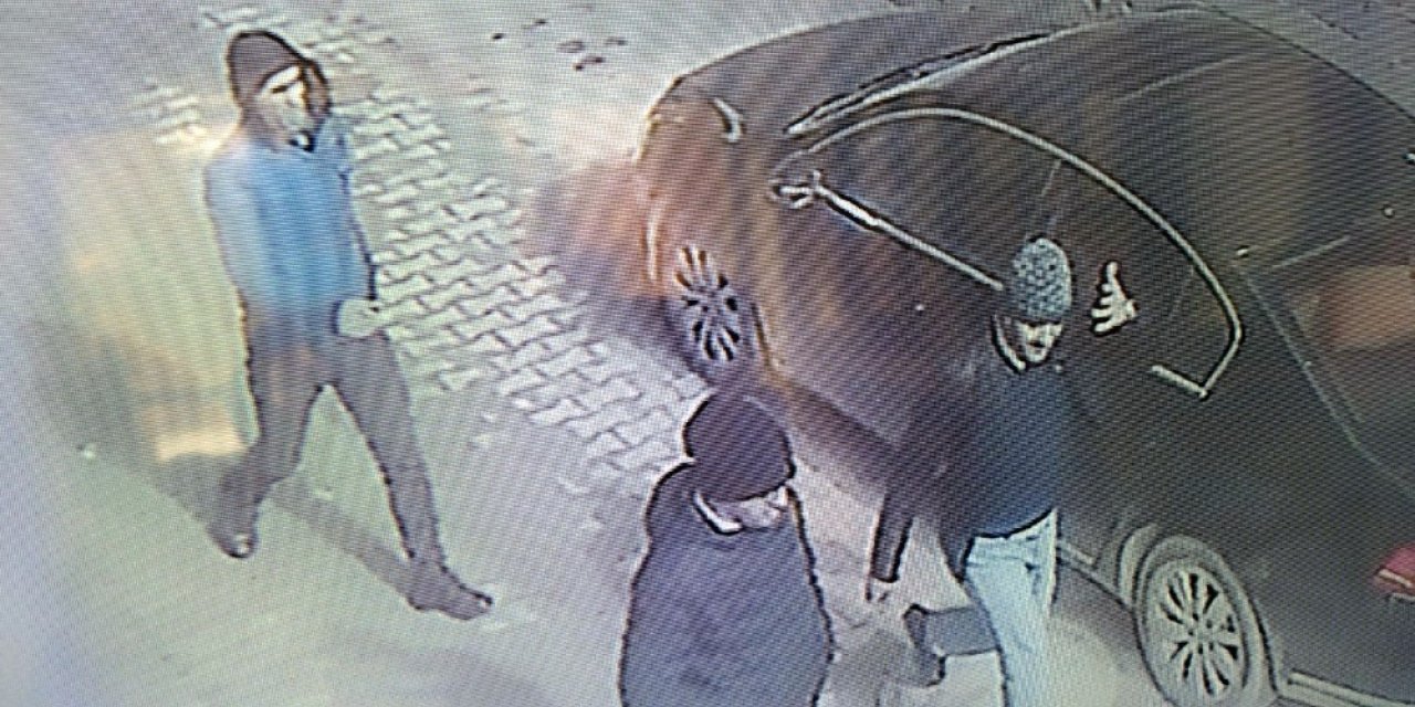 Otomobilden 72 bin TL çalan hırsızlar güvenlik kamerasına yakalandı