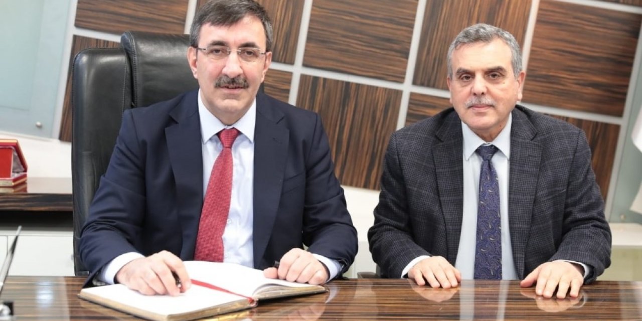Ak Parti Genel Başkan Yardımcısı Yılmaz belediyeyi ziyaret etti