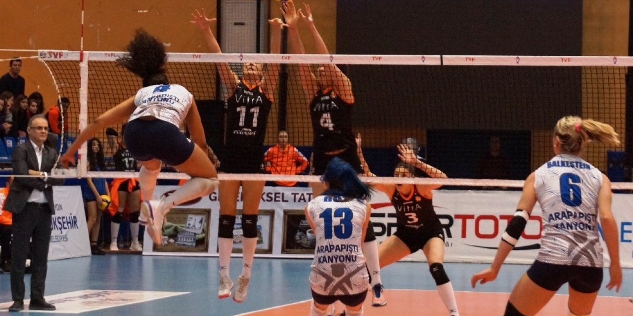 Vestel Venus Sultanlar Ligi: Aydın Büyükşehir Belediyespor: 1 - Eczacıbaşı Vitra: 3