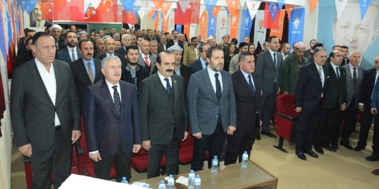 AK Parti Derecik İlçe Başkanlığına Evin seçildi