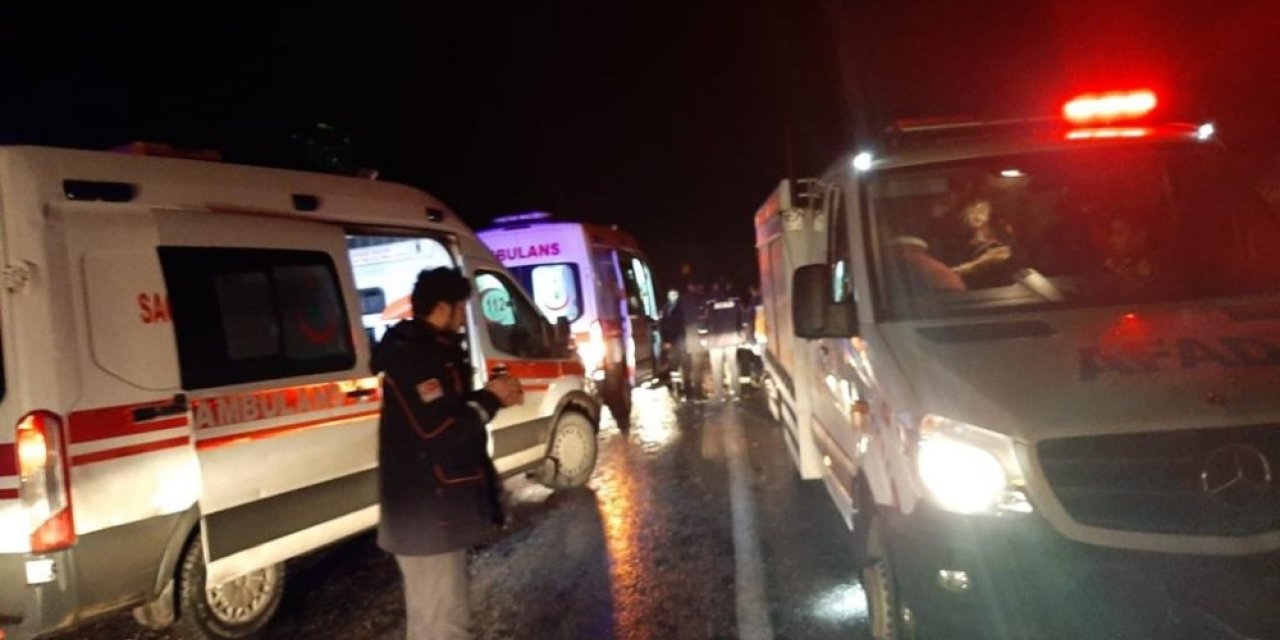 Siirt’te çayda mahsur kalan 35 kişi kurtarıldı
