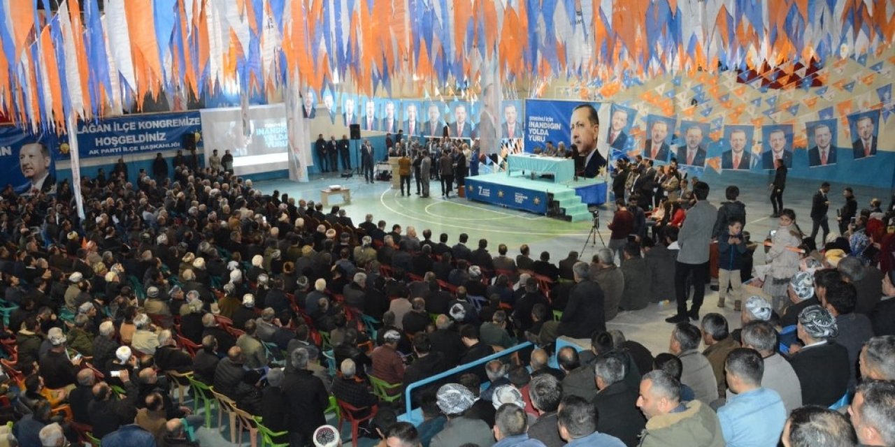 AK Parti Şemdinli İlçe Başkanlığına Fahri Şakar seçildi