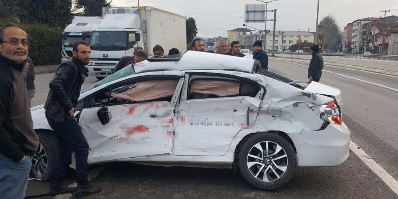 Tır ile otomobil çarpıştı: 1 ölü, 2 yaralı