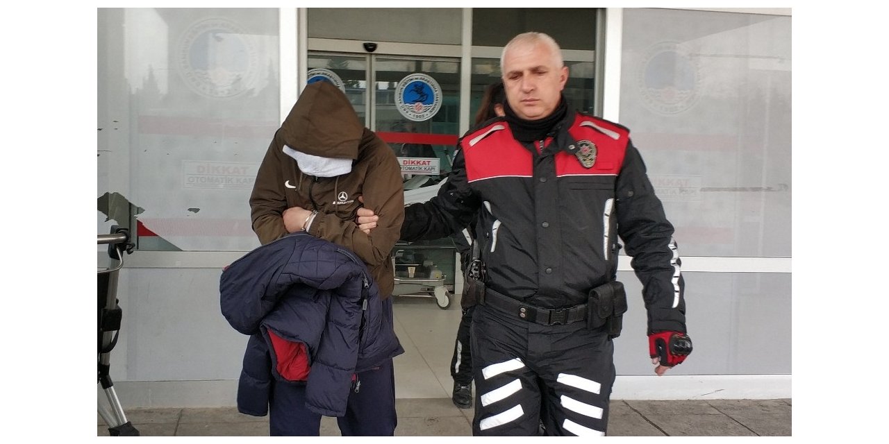 Polisten kaçan araçta uyuşturucu özellikli ilaç ele geçirildi