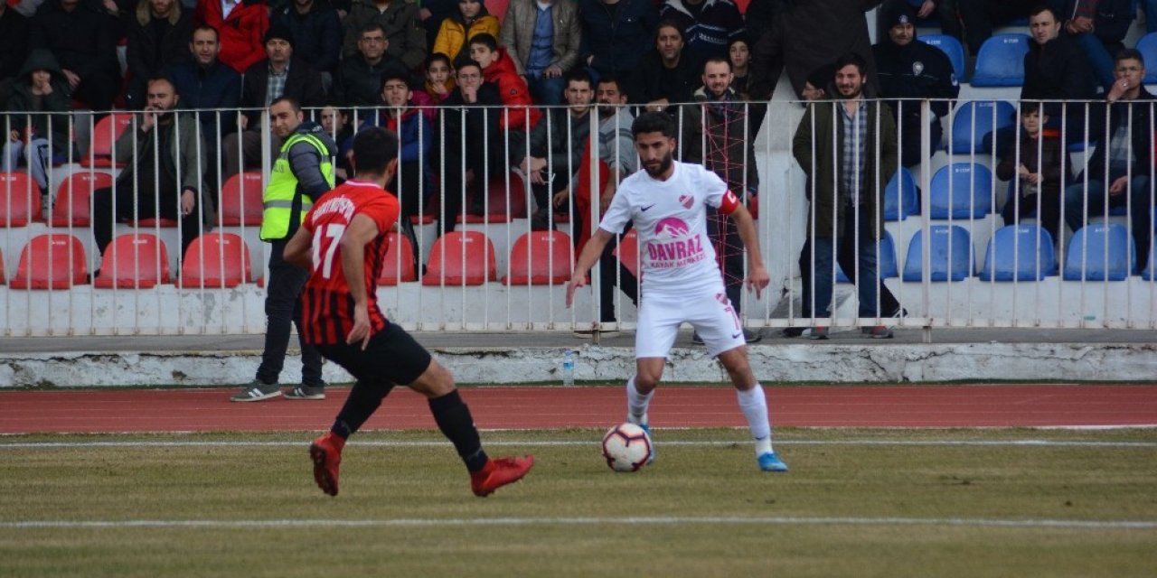 Isparta 32 Spor, Sarayköyspor’u 1-0 mağlup etti