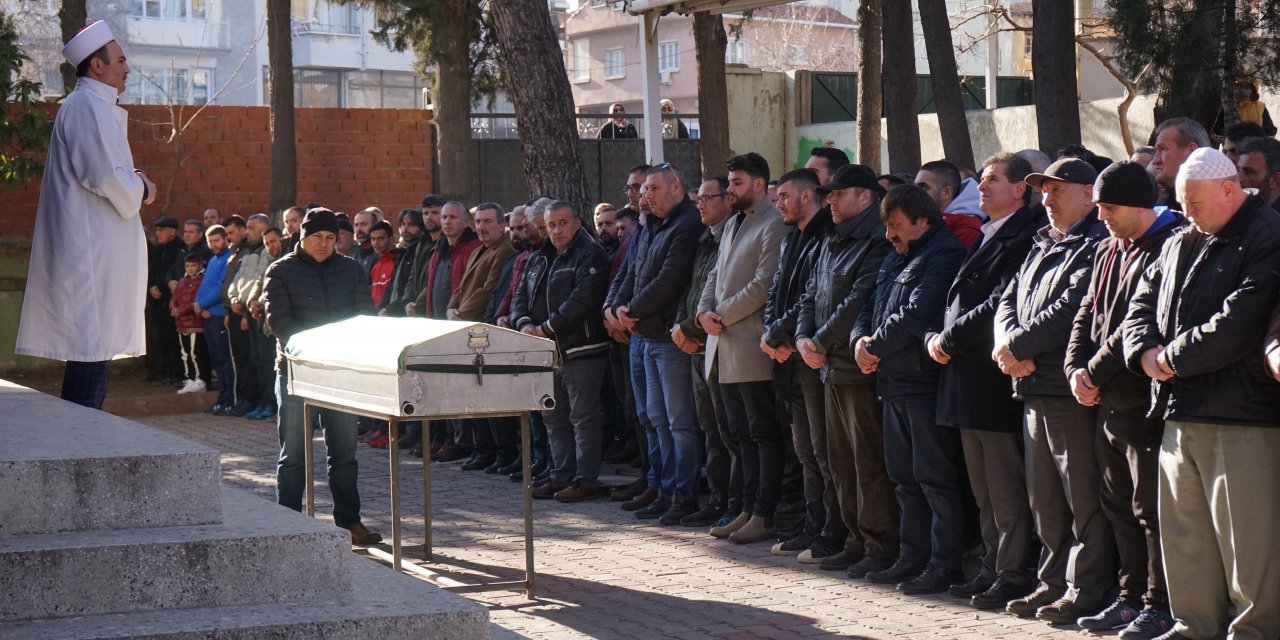GÜNCELLEME - Balıkesir'de kavga edenleri ayırmaya çalışırken bıçaklanan kişi öldü
