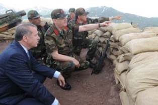 Erdoğan ve Başbuğ mevziye girdi