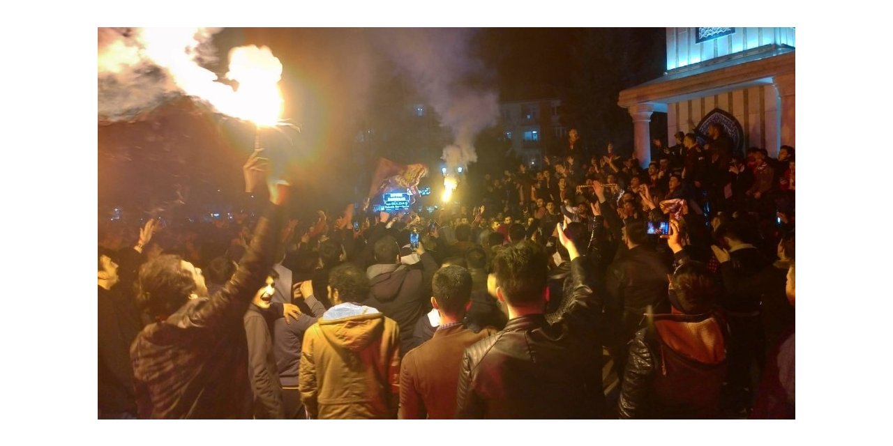 Kütahya’da Galatasaraylı taraftarların galibiyet sevinci