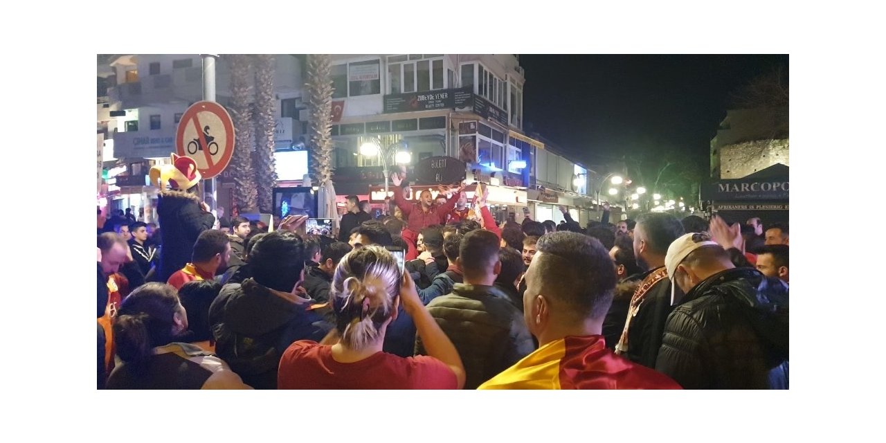20 sene sonra gelen galibiyet Kuşadası’nda coşkuyla kutlandı