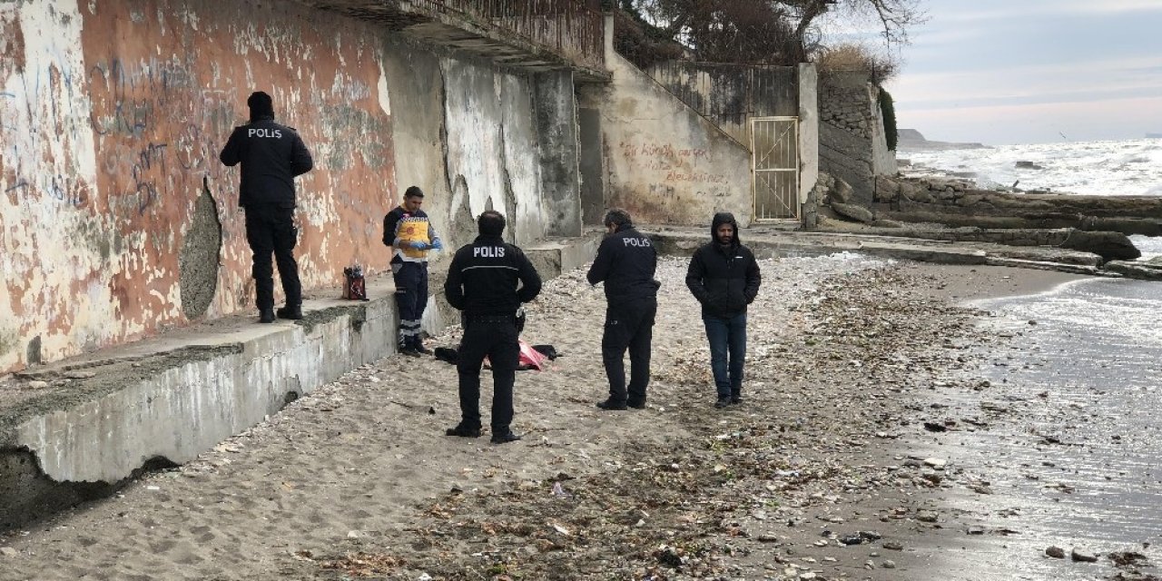 Büyükçekmece’de sahile vurmuş kadın cesedi bulundu