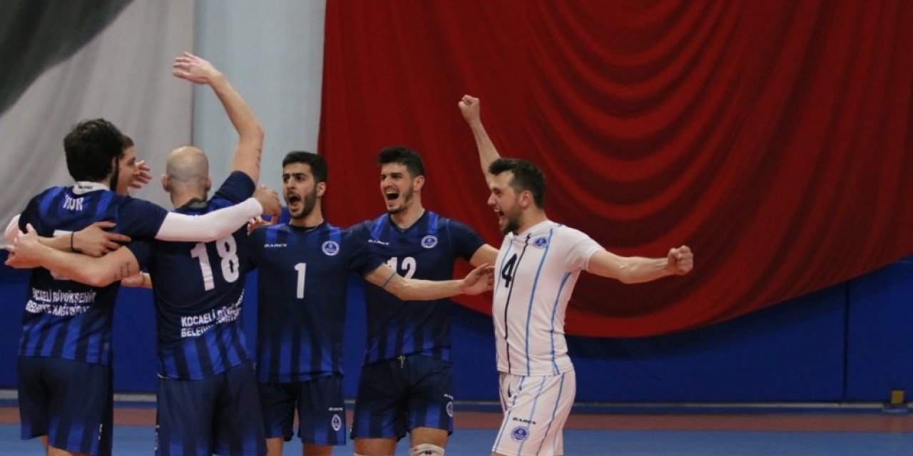 Kağıtspor Voleybol Takımı play-off’u garantiledi